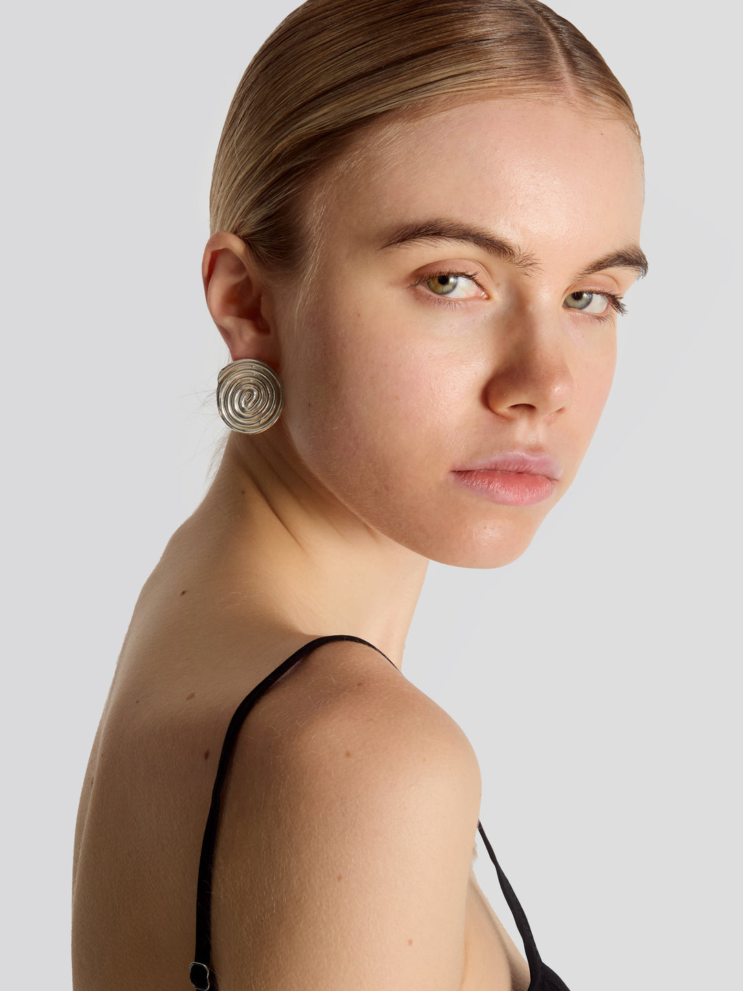 THE SPIRAL EARRINGS